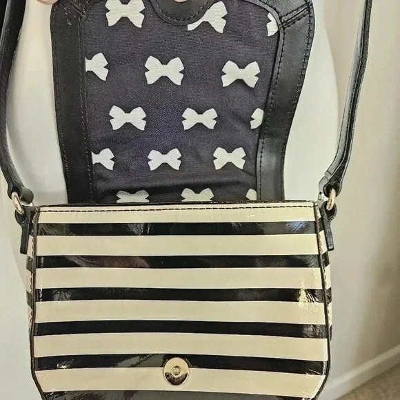 Kate spade Chelsea park stripe pattern Crossbody - Picture 3 of 9